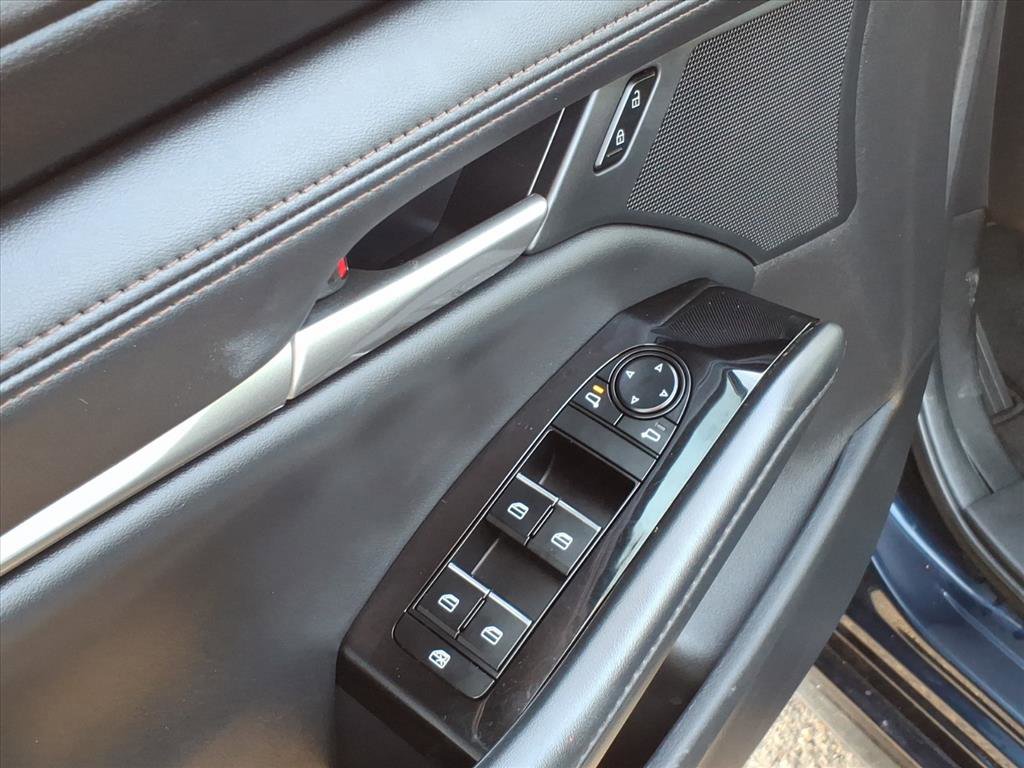 Used 2024 MAZDA MAZDA3 s image 15