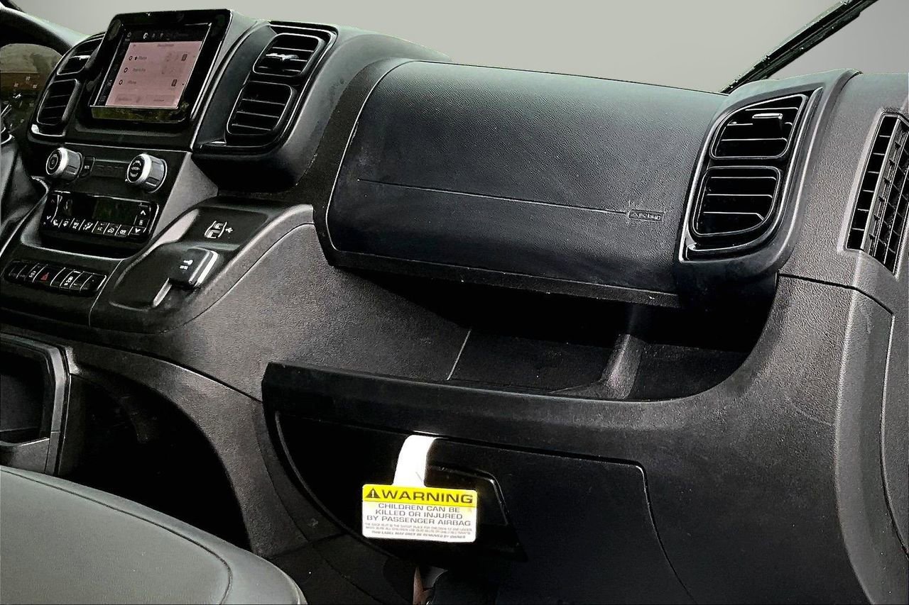 Used 2024 RAM ProMaster 2500 w/ Convenience Group FWD image 18