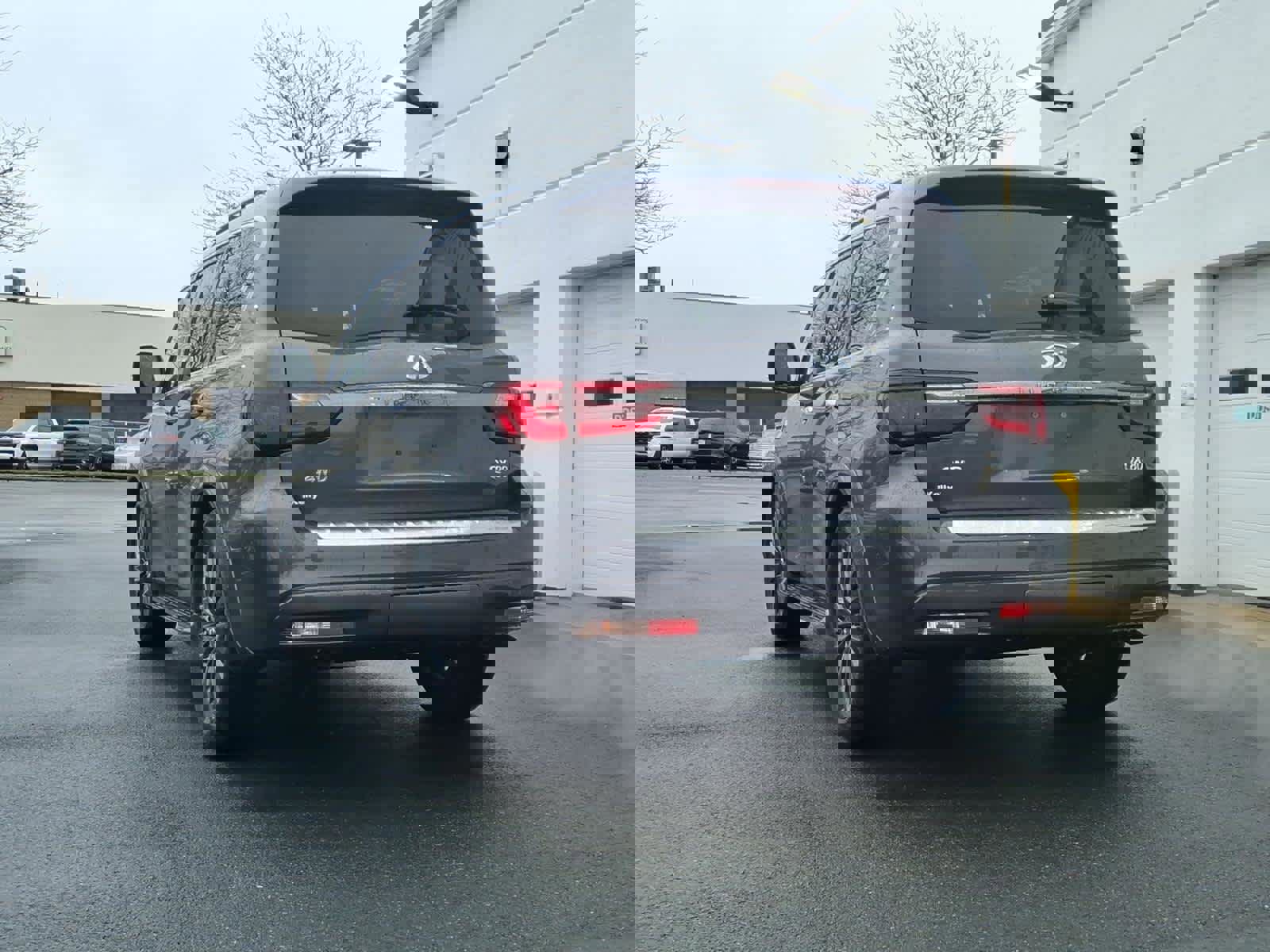 Certified 2023 INFINITI QX80 Premium Select w/ Cargo Package image 6