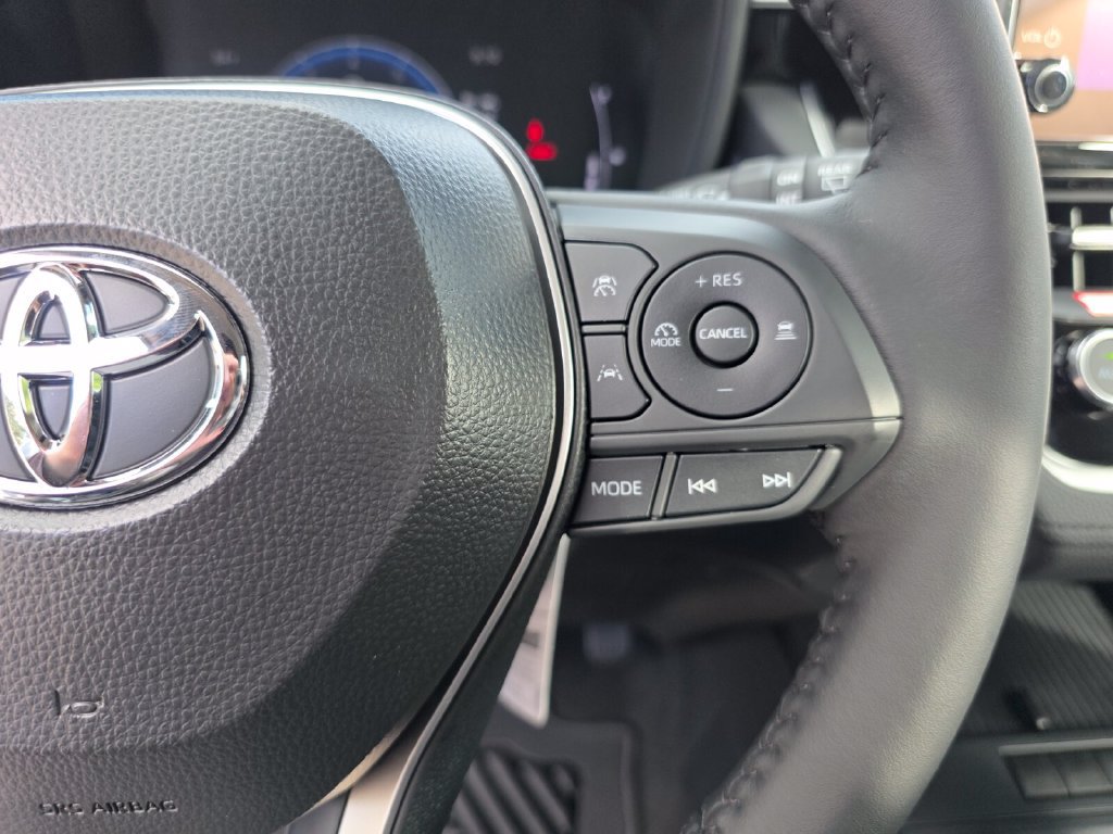 New 2026 Toyota Corolla Cross LE FWD image 31