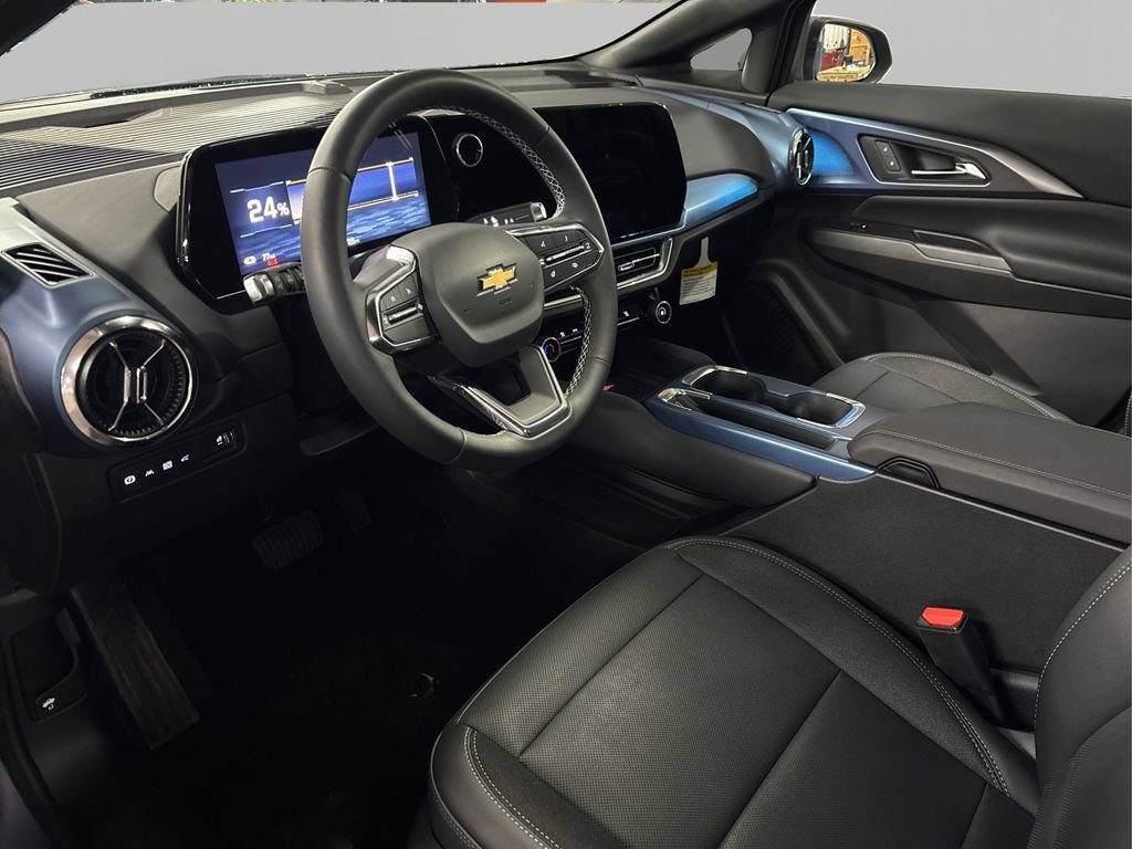 Used 2025 Chevrolet Equinox EV LT image 9