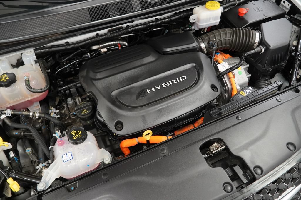 Used 2024 Chrysler Pacifica Limited FWD image 47