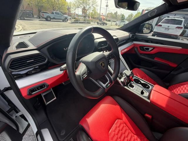 Used 2021 Lamborghini Urus AWD/4WD image 13