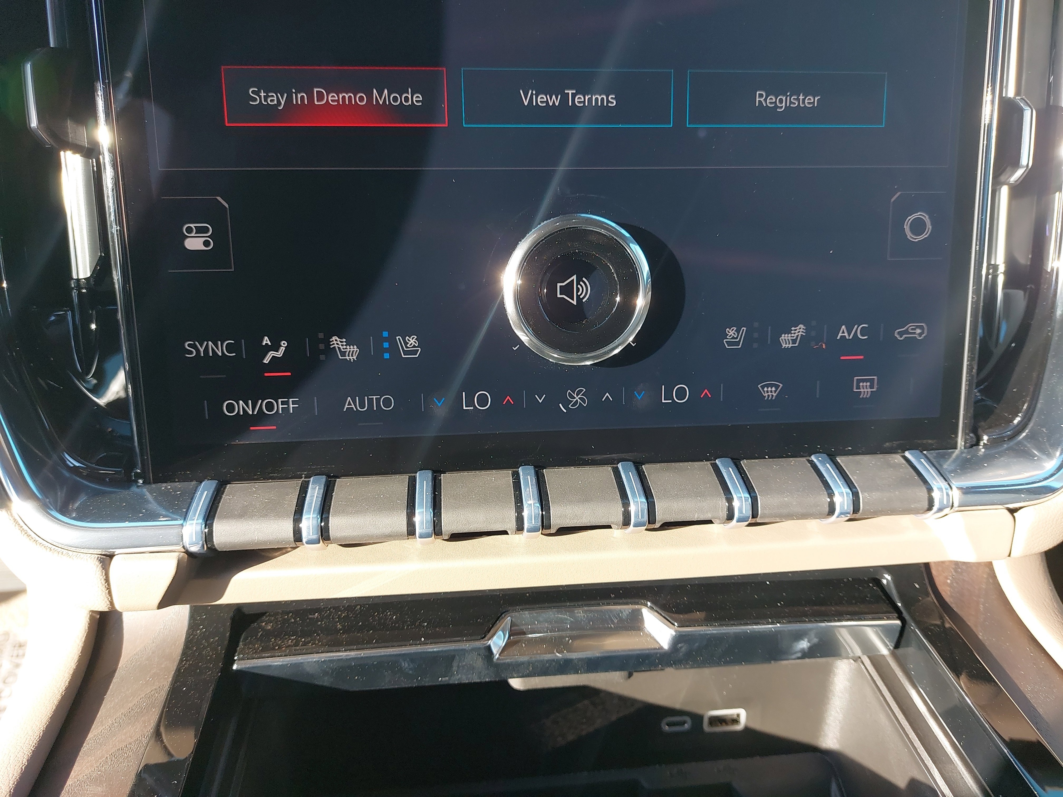 New 2026 GMC Yukon XL Denali w/ Denali Reserve Package image 23