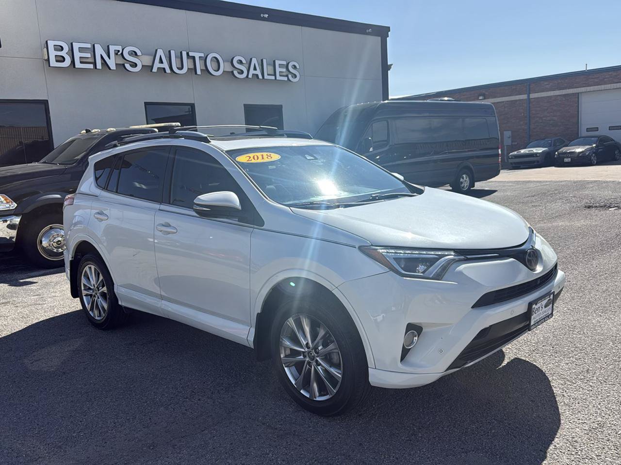 Used 2018 Toyota RAV4 Platinum FWD image 4