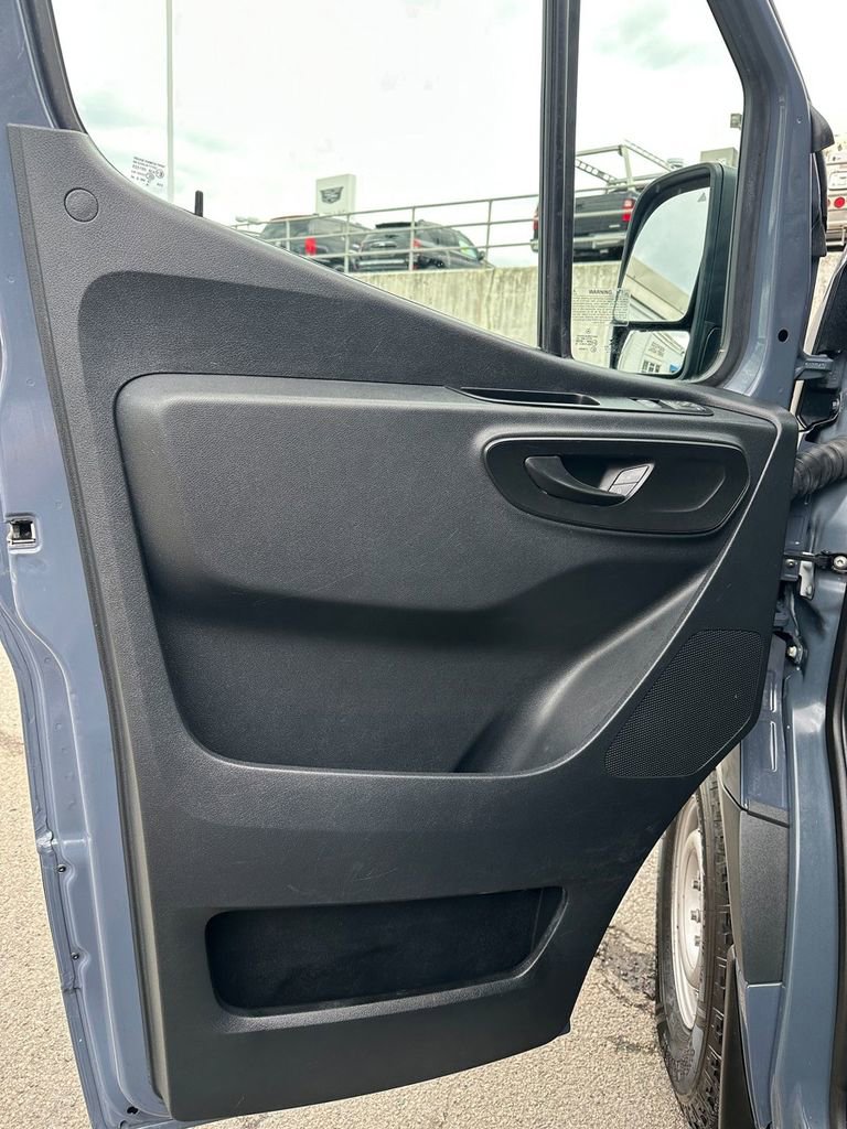 Used 2019 Mercedes-Benz Sprinter 170 image 7