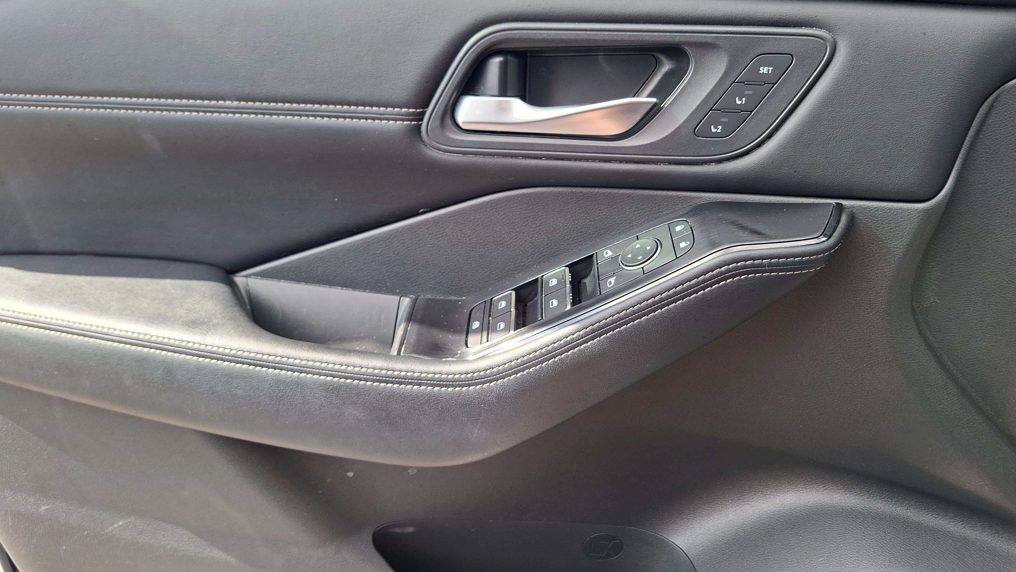 Certified 2024 Nissan Rogue SL w/ SL Premium Package FWD image 17