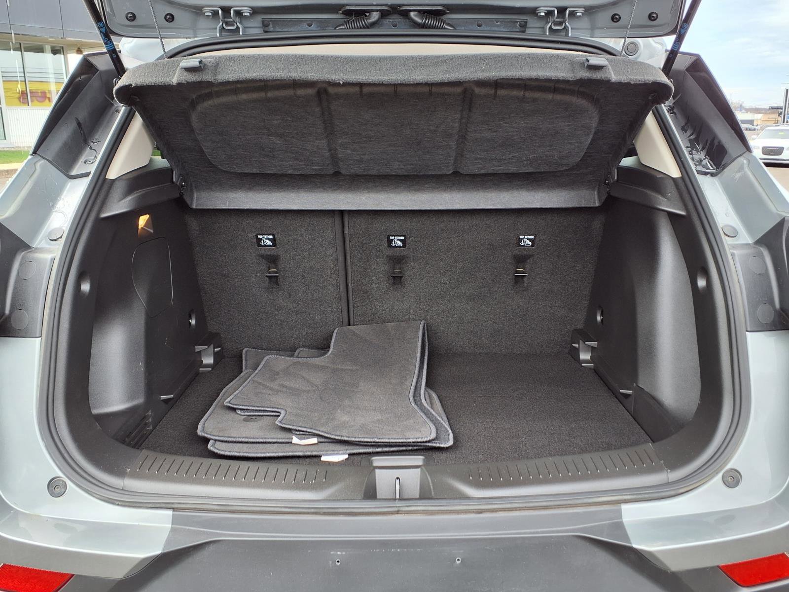 Certified 2023 Buick Encore GX Select w/ Safety Package II image 18