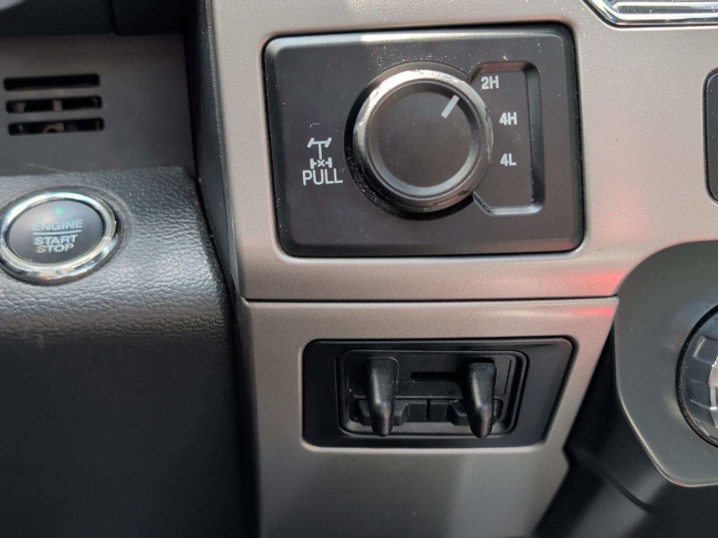 Used 2022 Ford F250 Lariat w/ Tremor Off-Road Package AWD/4WD image 14