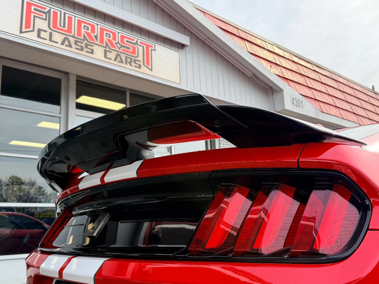 Used 2020 Ford Mustang Shelby GT350 w/ Technology Package image 9