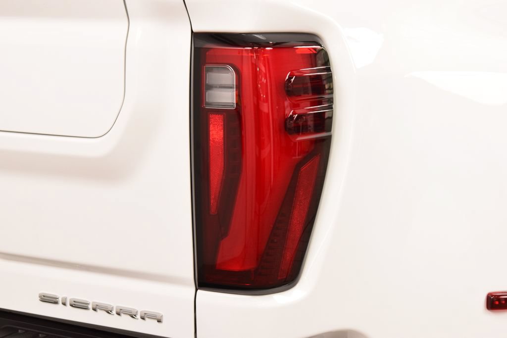 Used 2025 GMC Sierra 3500 Denali w/ Denali Reserve Package AWD/4WD image 18