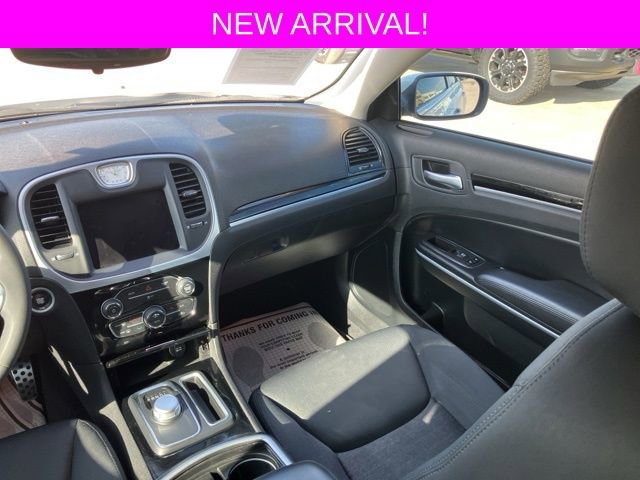 Used 2023 Chrysler 300 Touring image 17