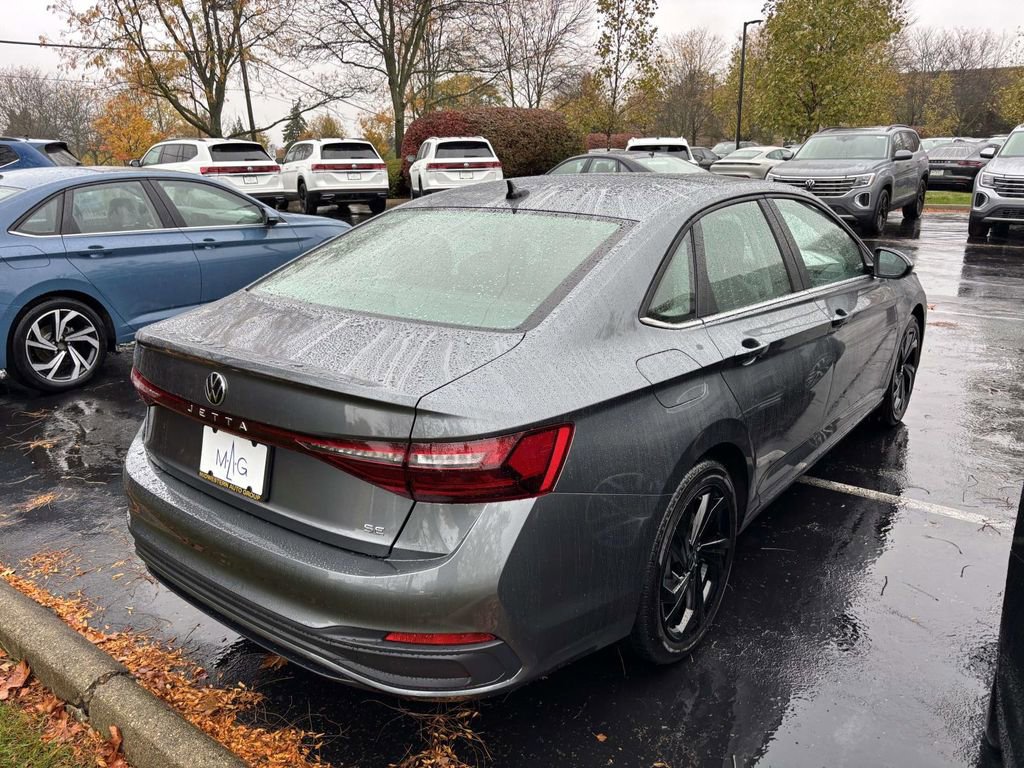 New 2026 Volkswagen Jetta SE image 7