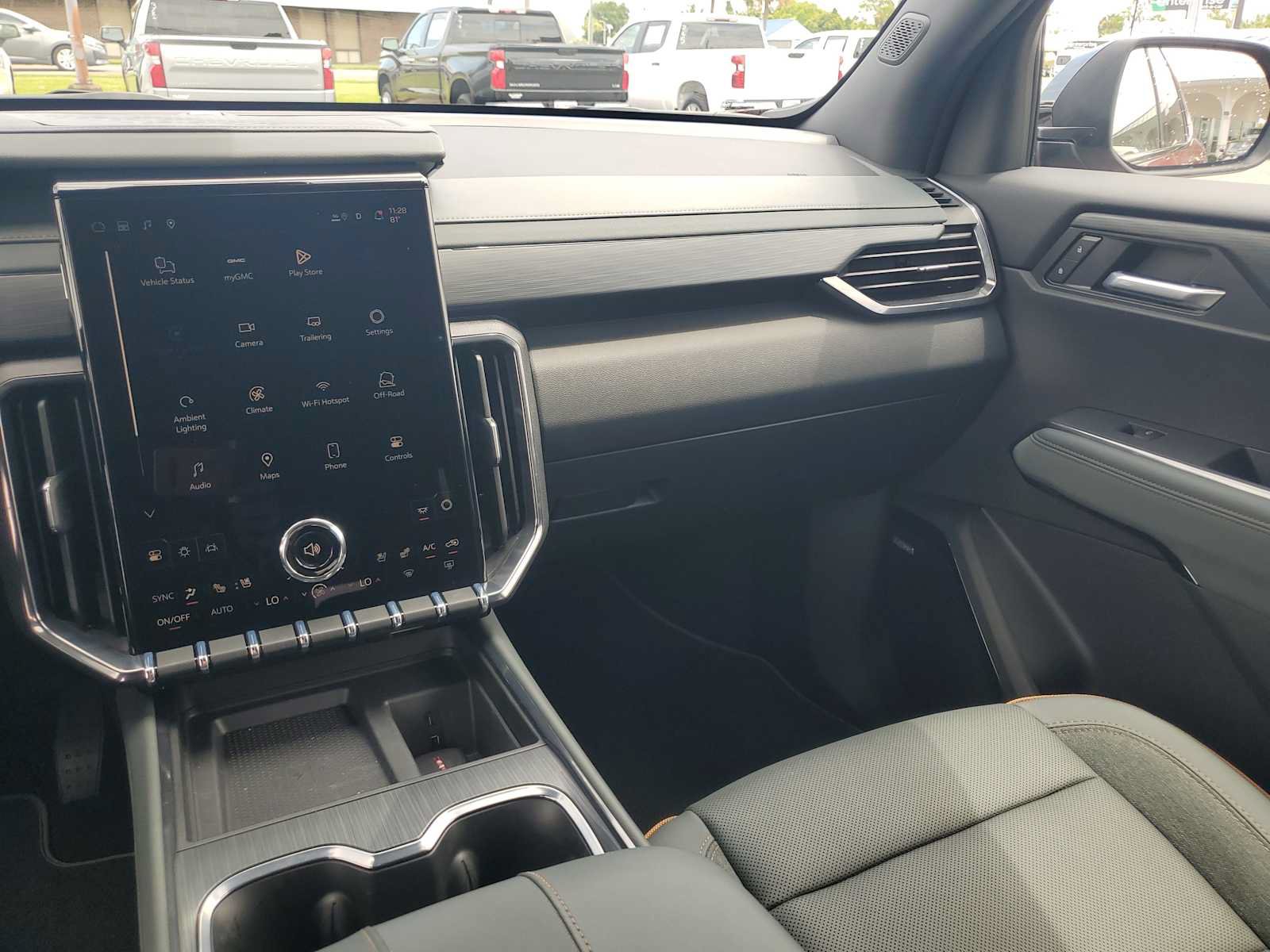 New 2026 GMC Acadia AT4 w/ Luxury Package AWD/4WD image 20