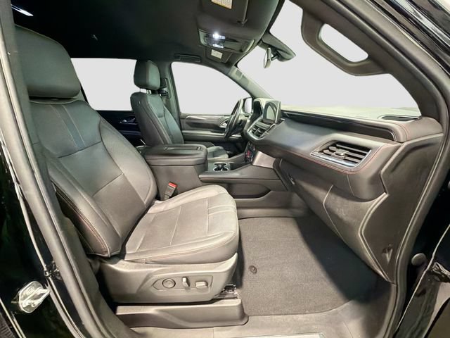 Used 2022 Chevrolet Suburban RST w/ Luxury Package AWD/4WD image 27