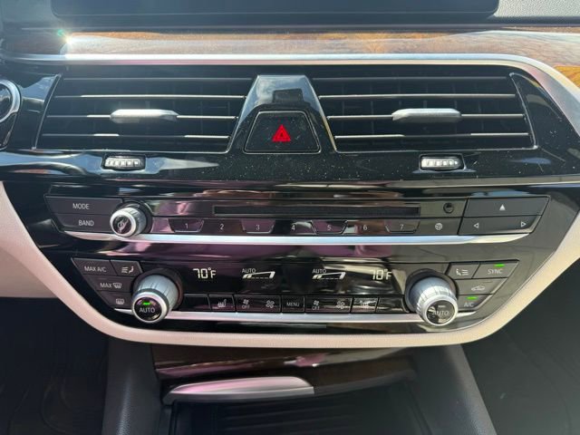 Used 2018 BMW 540i xDrive image 24