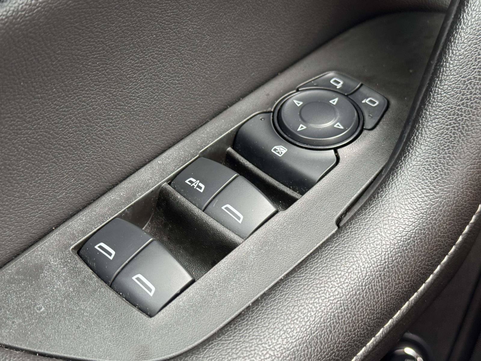 Used 2024 Chevrolet Blazer LT w/ Convenience Package FWD image 9