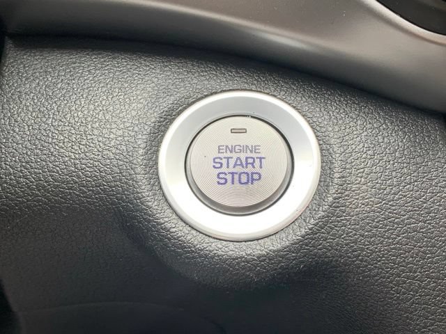 Used 2020 Hyundai Elantra Value Edition w/ Cargo Package (C1) FWD image 17