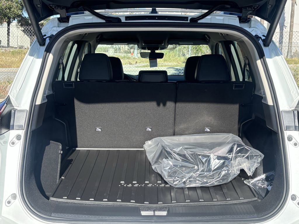 New 2026 Nissan Rogue SV AWD/4WD image 12