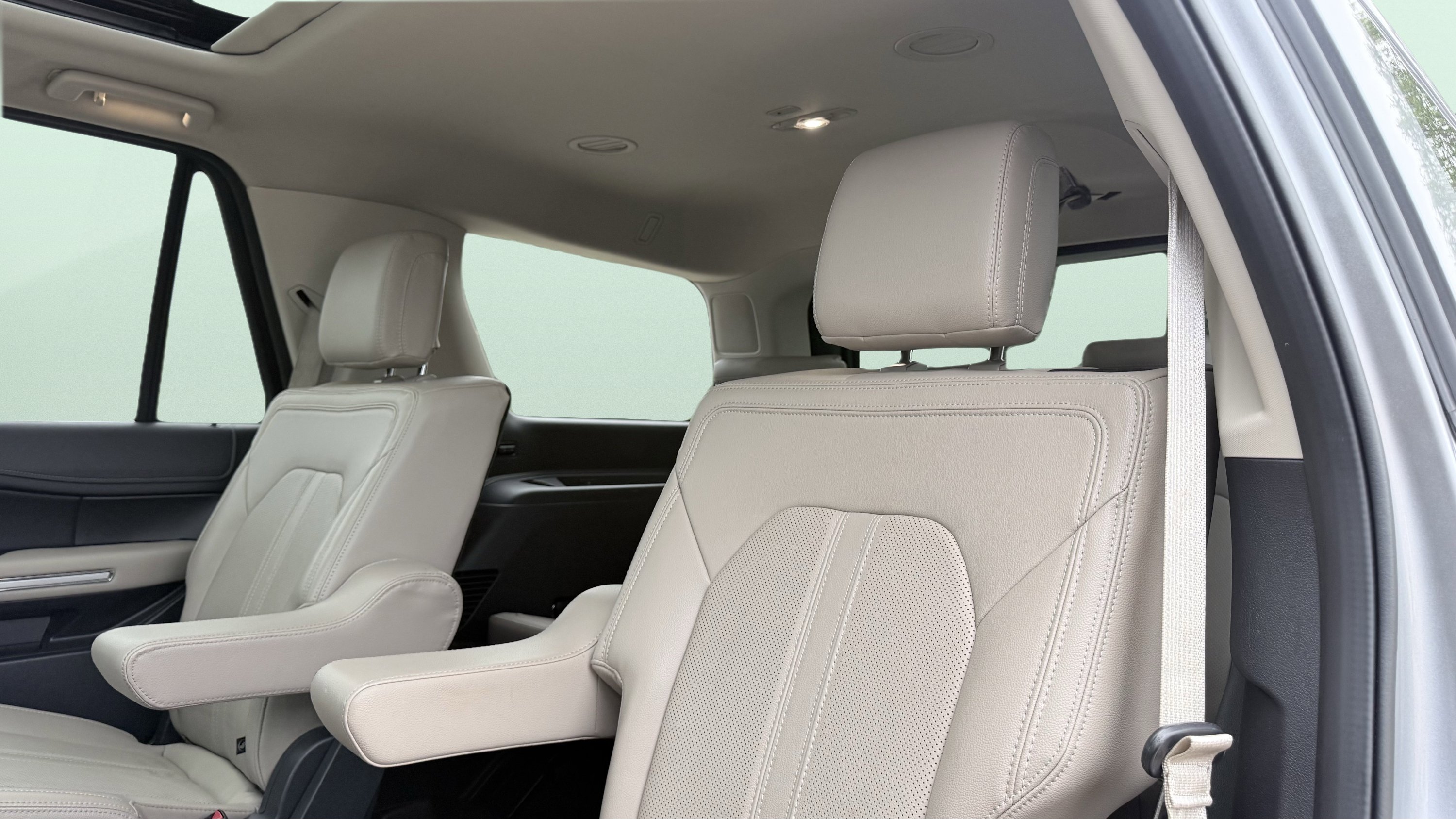 Used 2023 Ford Expedition Limited RWD image 39