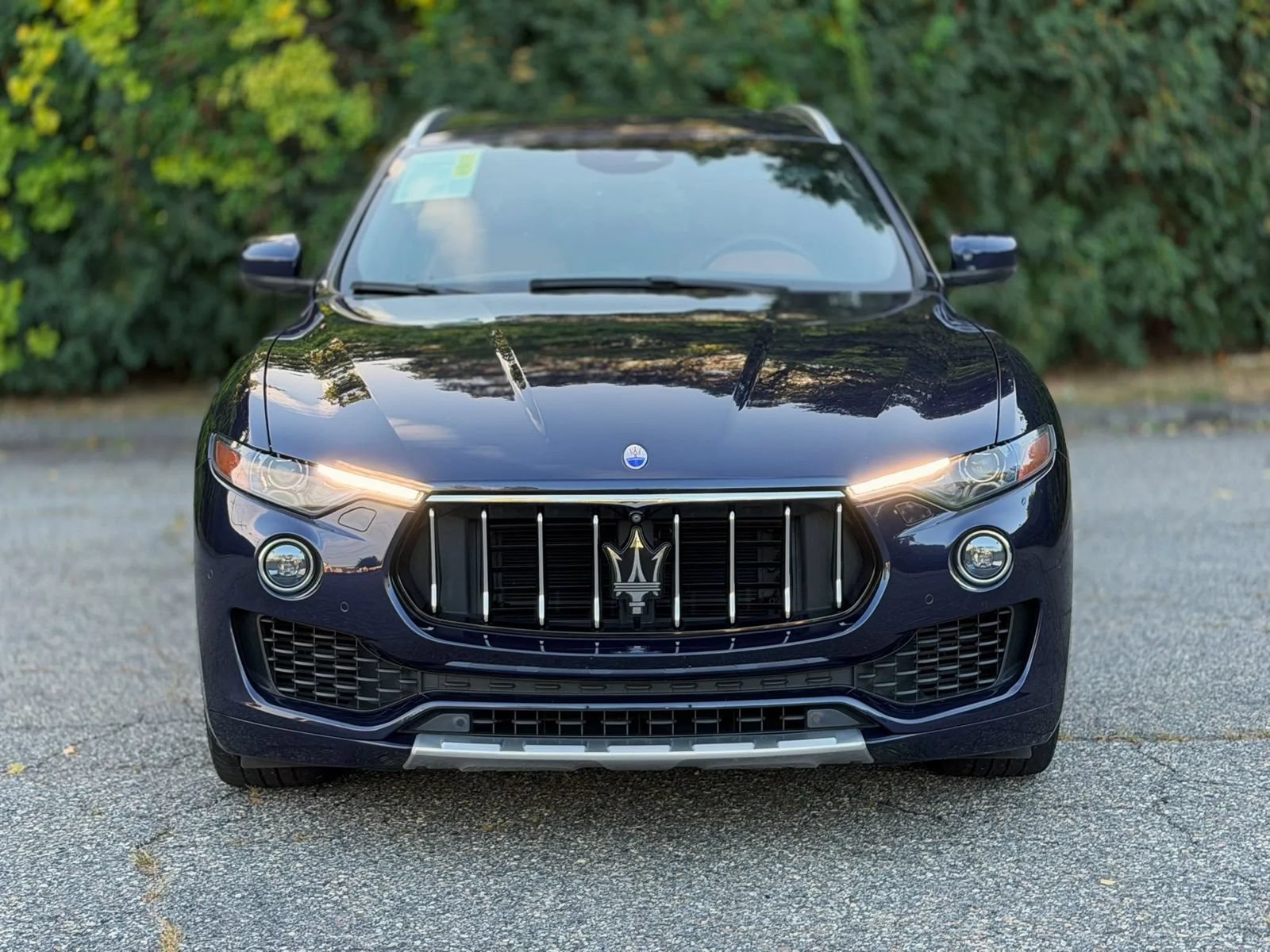 Used 2018 Maserati Levante GranLusso AWD/4WD image 30