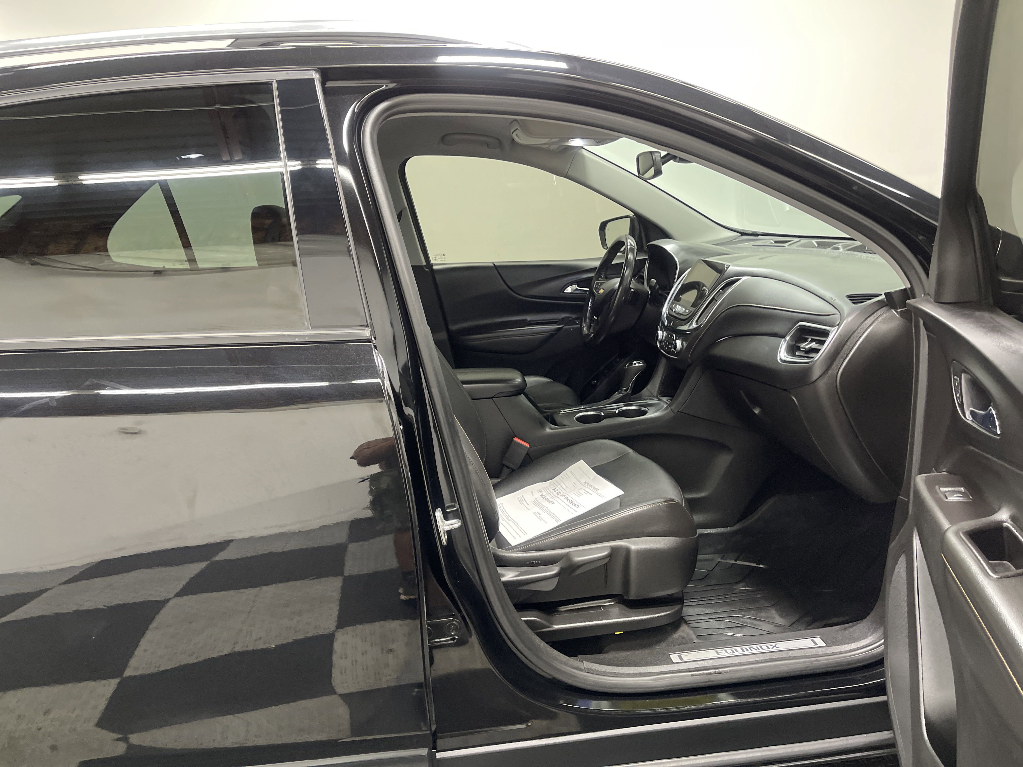 Used 2021 Chevrolet Equinox Premier w/ Redline Edition image 26