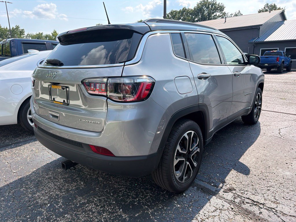 Used 2024 Jeep Compass Limited AWD/4WD image 8