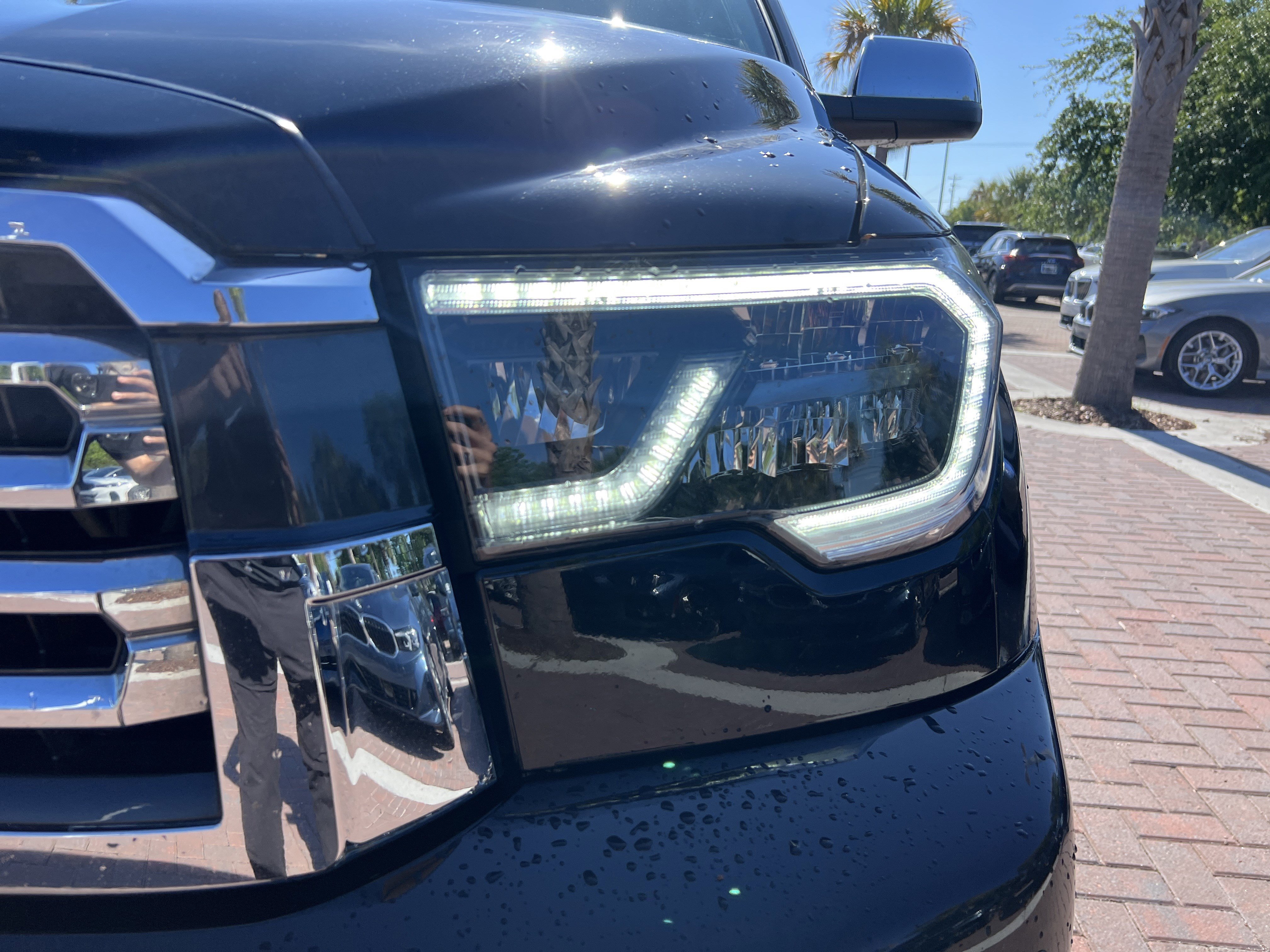 Used 2021 Toyota Sequoia Platinum AWD/4WD image 6