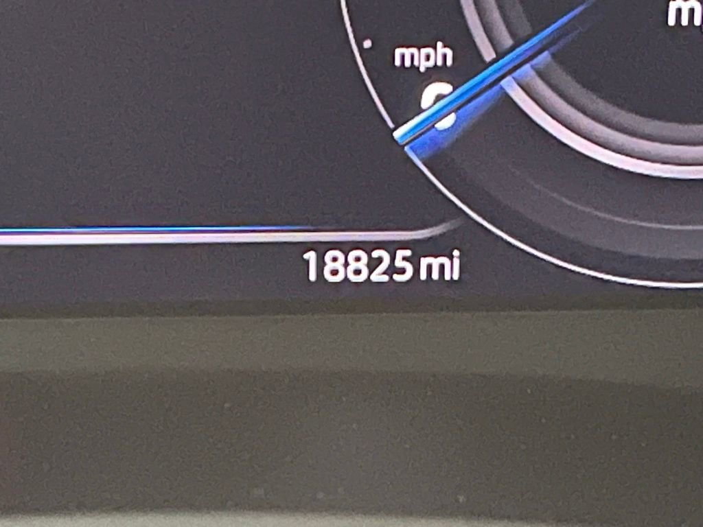 Certified 2023 Volkswagen Atlas Cross Sport SE w/ Panoramic Sunroof Package image 23