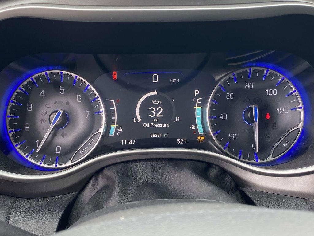 Used 2024 Chrysler Pacifica Touring-L image 24