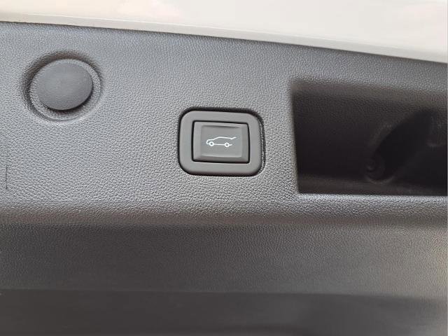 Used 2024 Chevrolet Equinox Premier image 24