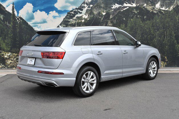 Used 2019 Audi Q7 3.0T Premium AWD/4WD image 3
