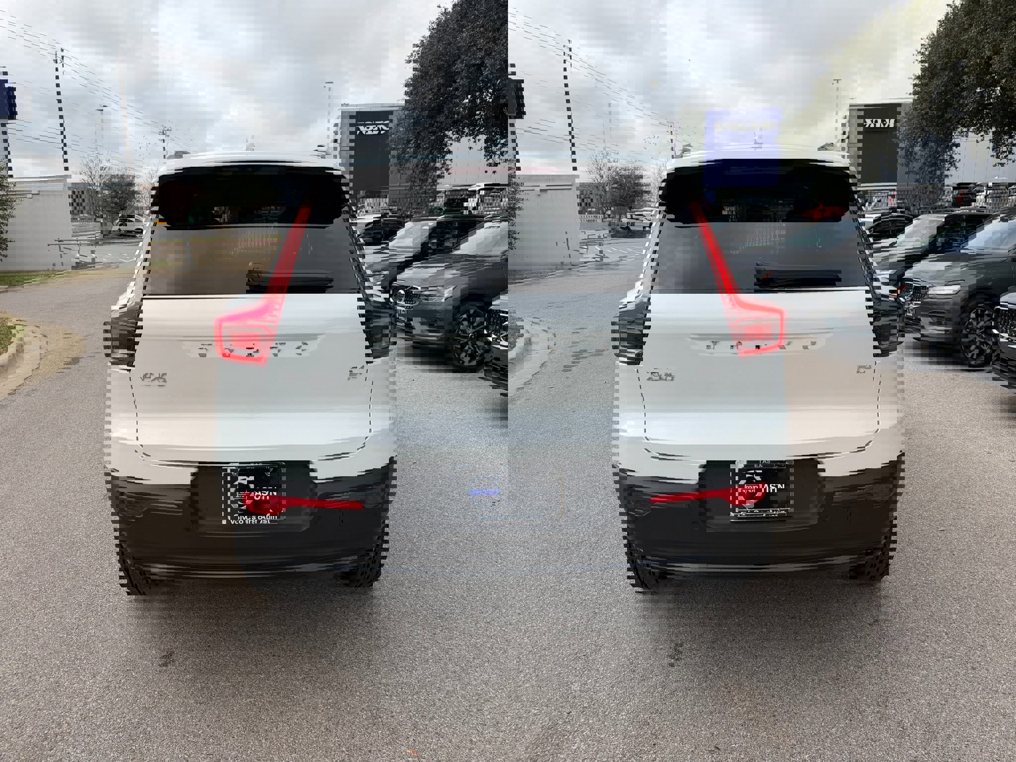 New 2026 Volvo XC40 B4 Plus w/ Protection Package image 5