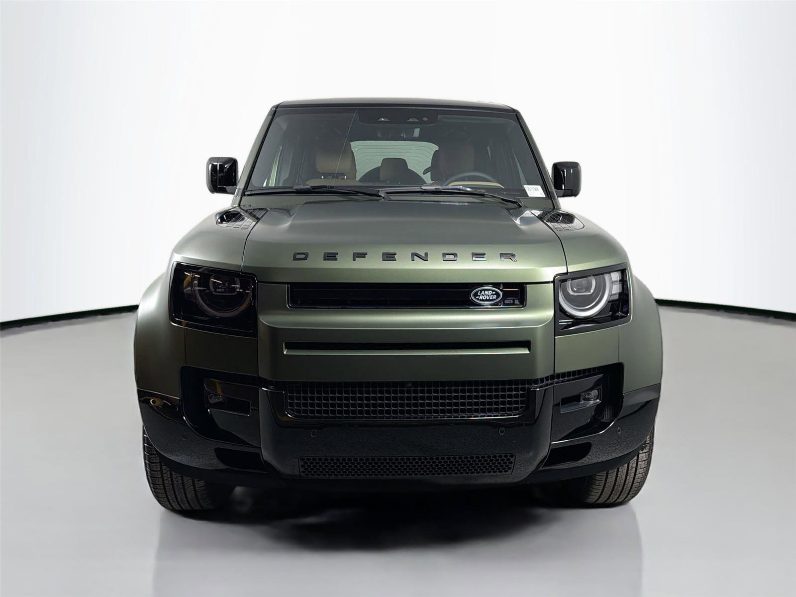 New 2026 Land Rover Defender 110 X-Dynamic SE AWD/4WD image 2