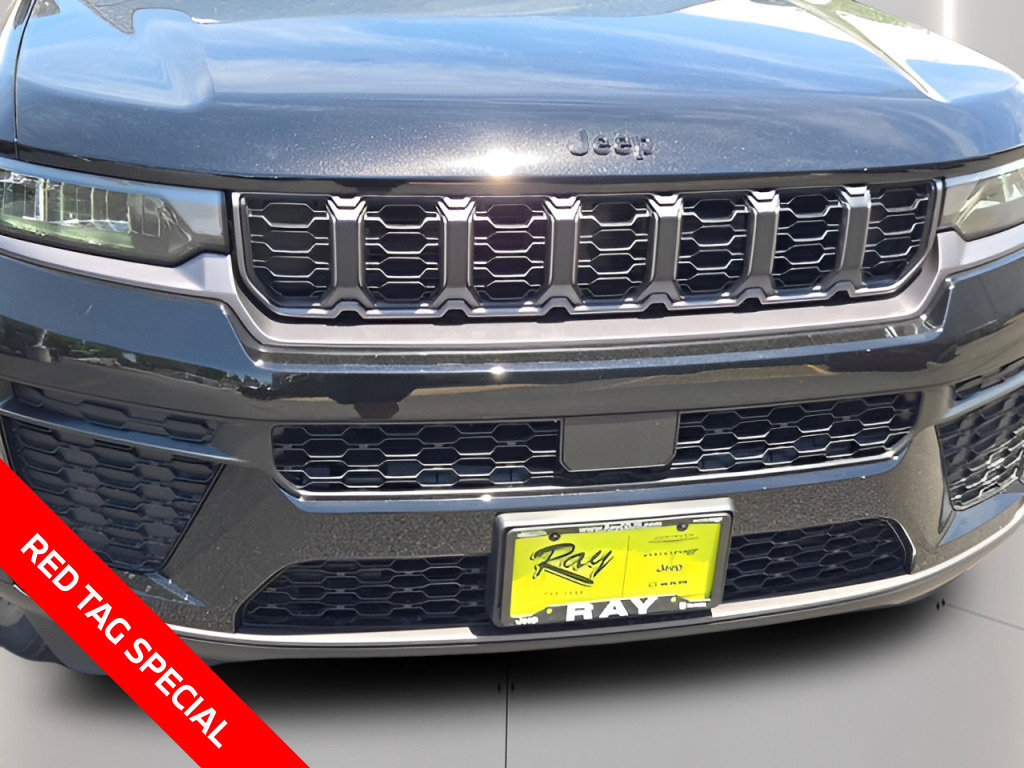 New 2026 Jeep Grand Cherokee Altitude AWD/4WD image 7