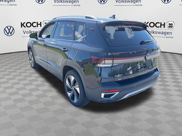 Used 2025 Volkswagen Taos SE AWD/4WD image 6