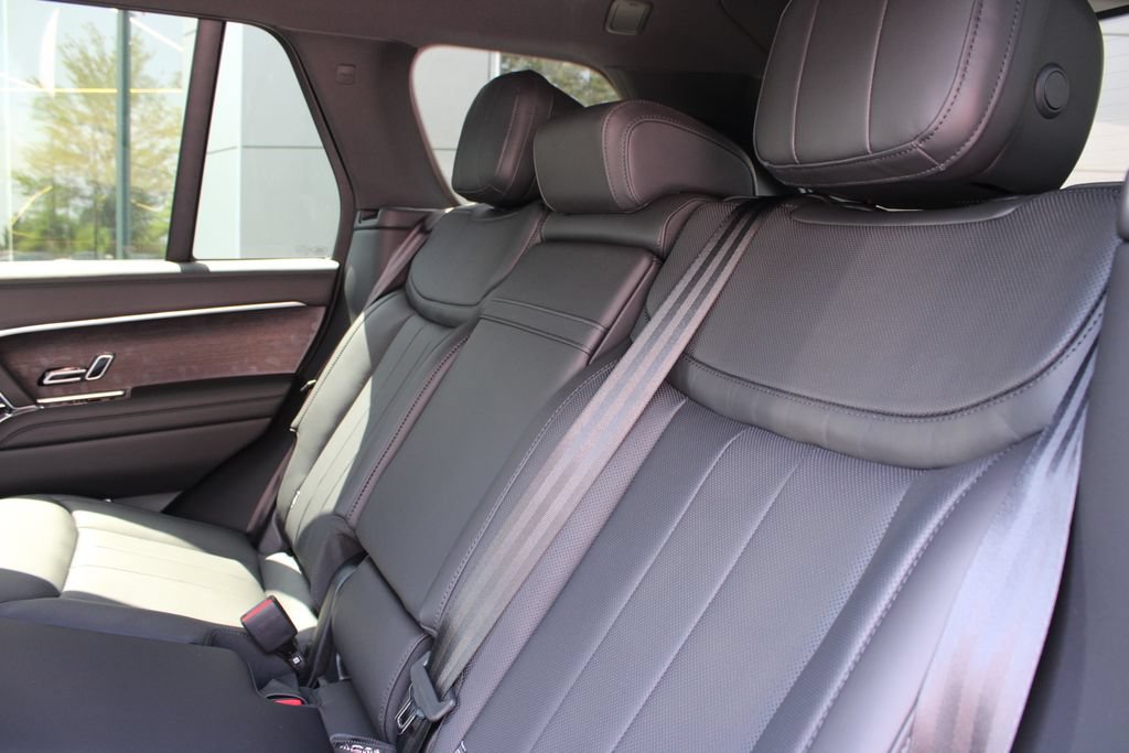 New 2026 Land Rover Range Rover SE AWD/4WD image 7
