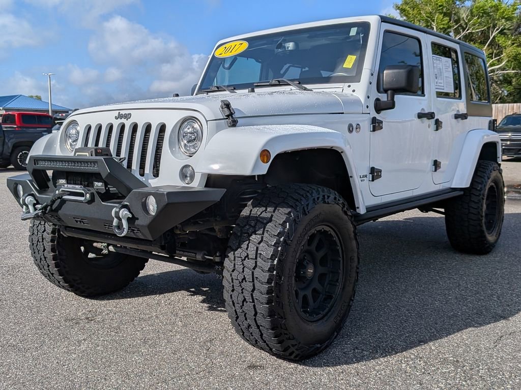 Used 2017 Jeep Wrangler Unlimited Sahara image 2