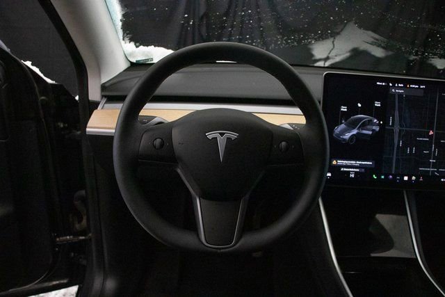 Used 2020 Tesla Model Y Long Range image 22