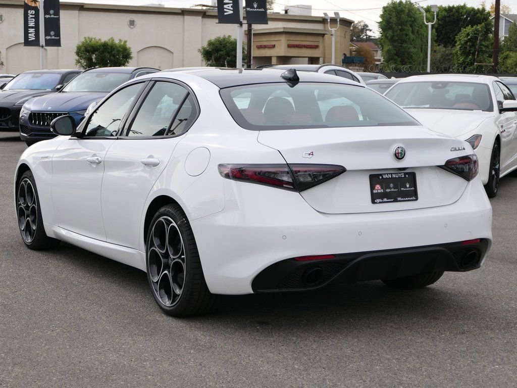 New 2025 Alfa Romeo Giulia AWD image 2