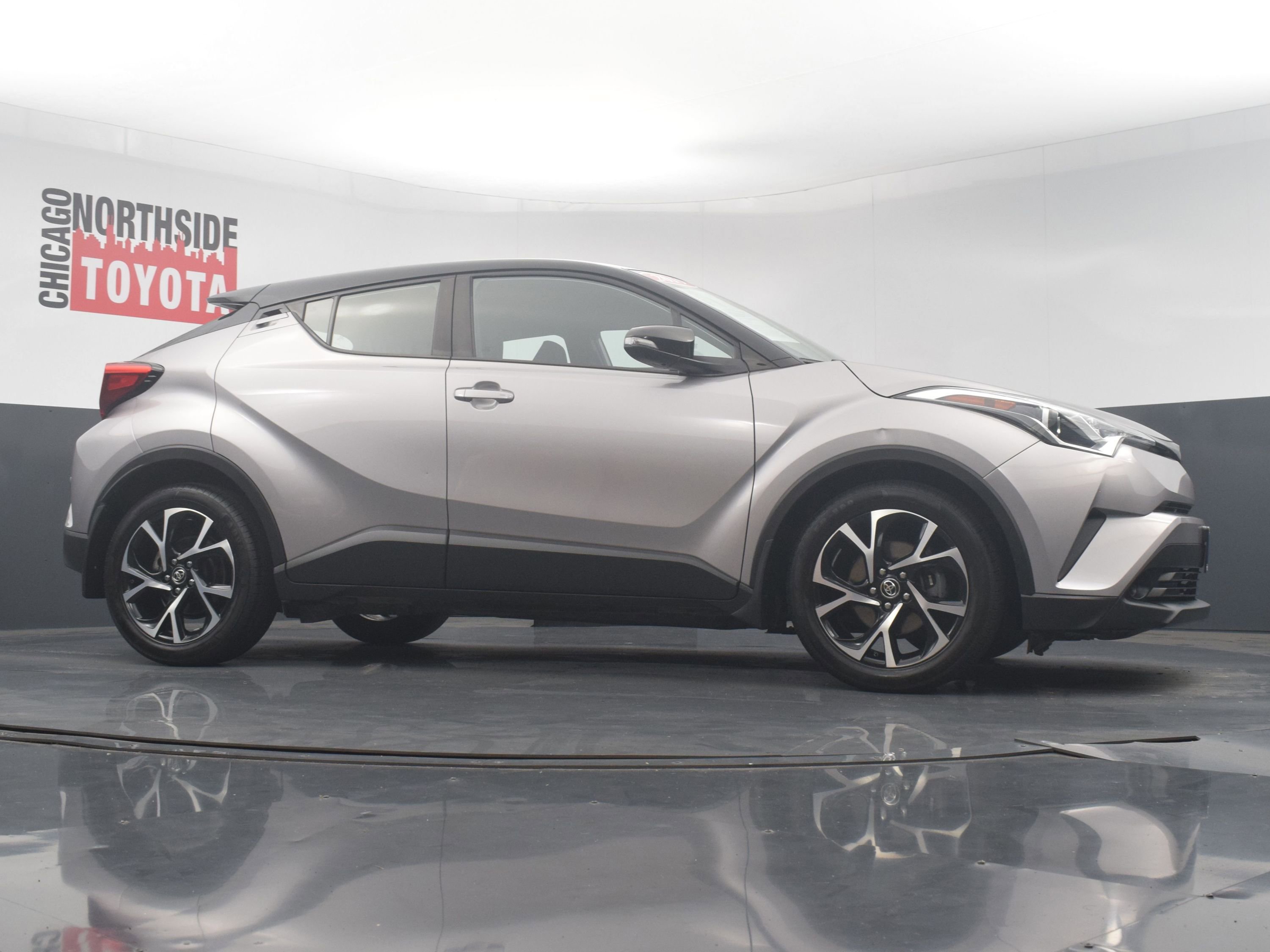 Used 2019 Toyota C-HR XLE image 27