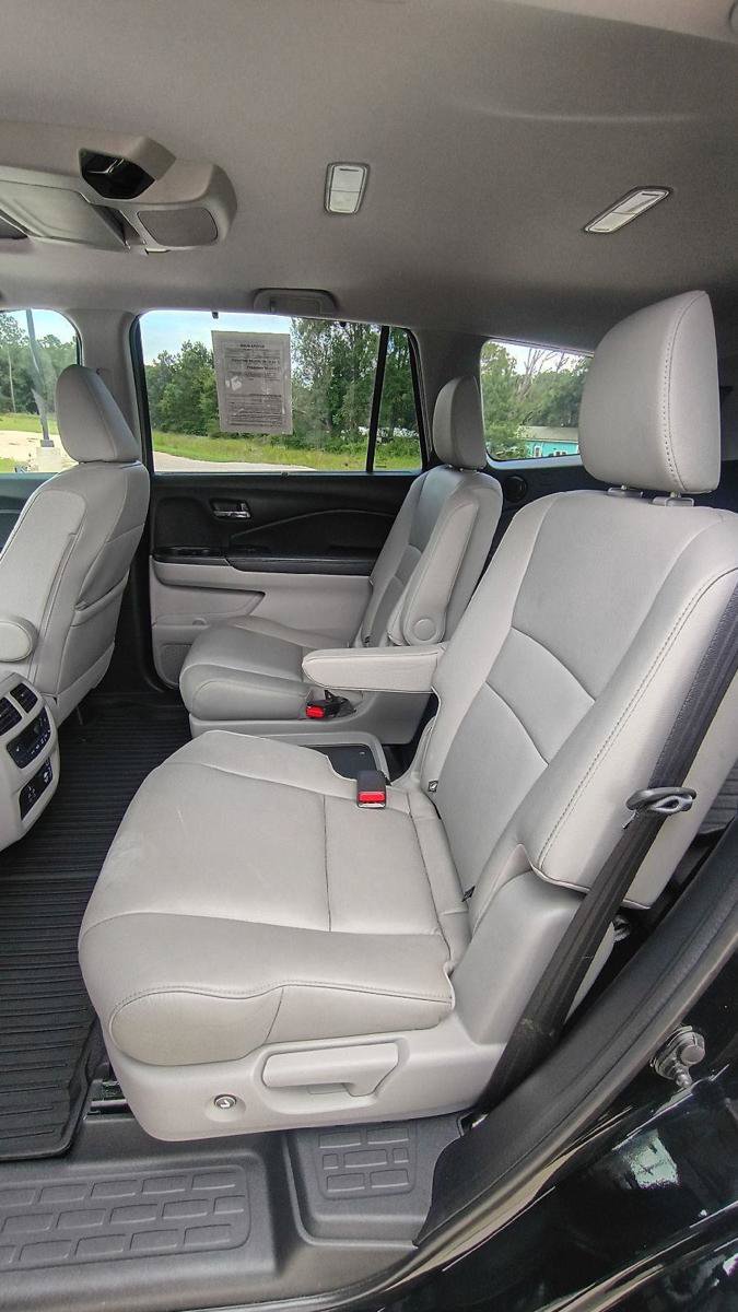 Used 2019 Honda Pilot Touring image 12