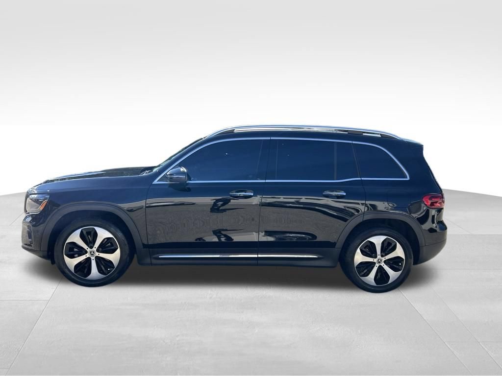 Used 2025 Mercedes-Benz GLB 250 image 2