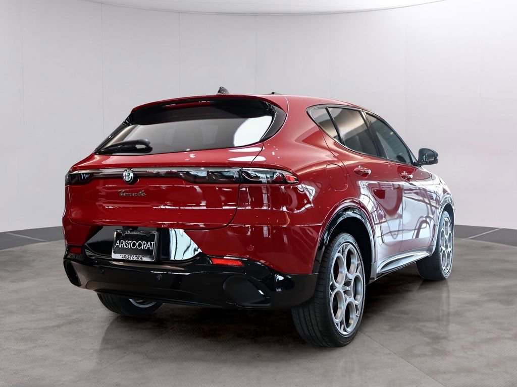 New 2025 Alfa Romeo Tonale w/ Premium Package AWD/4WD image 5