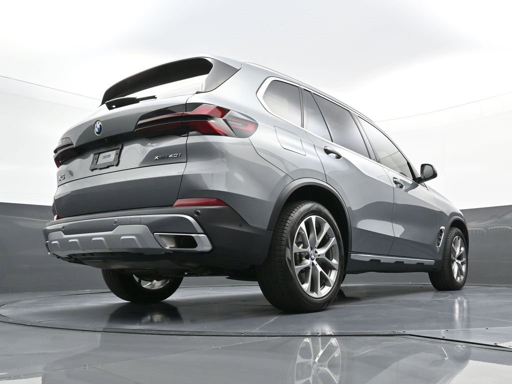 Used 2024 BMW X5 xDrive40i w/ Premium Package image 28