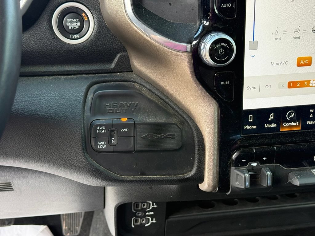 Used 2024 RAM 2500 Laramie AWD/4WD image 22