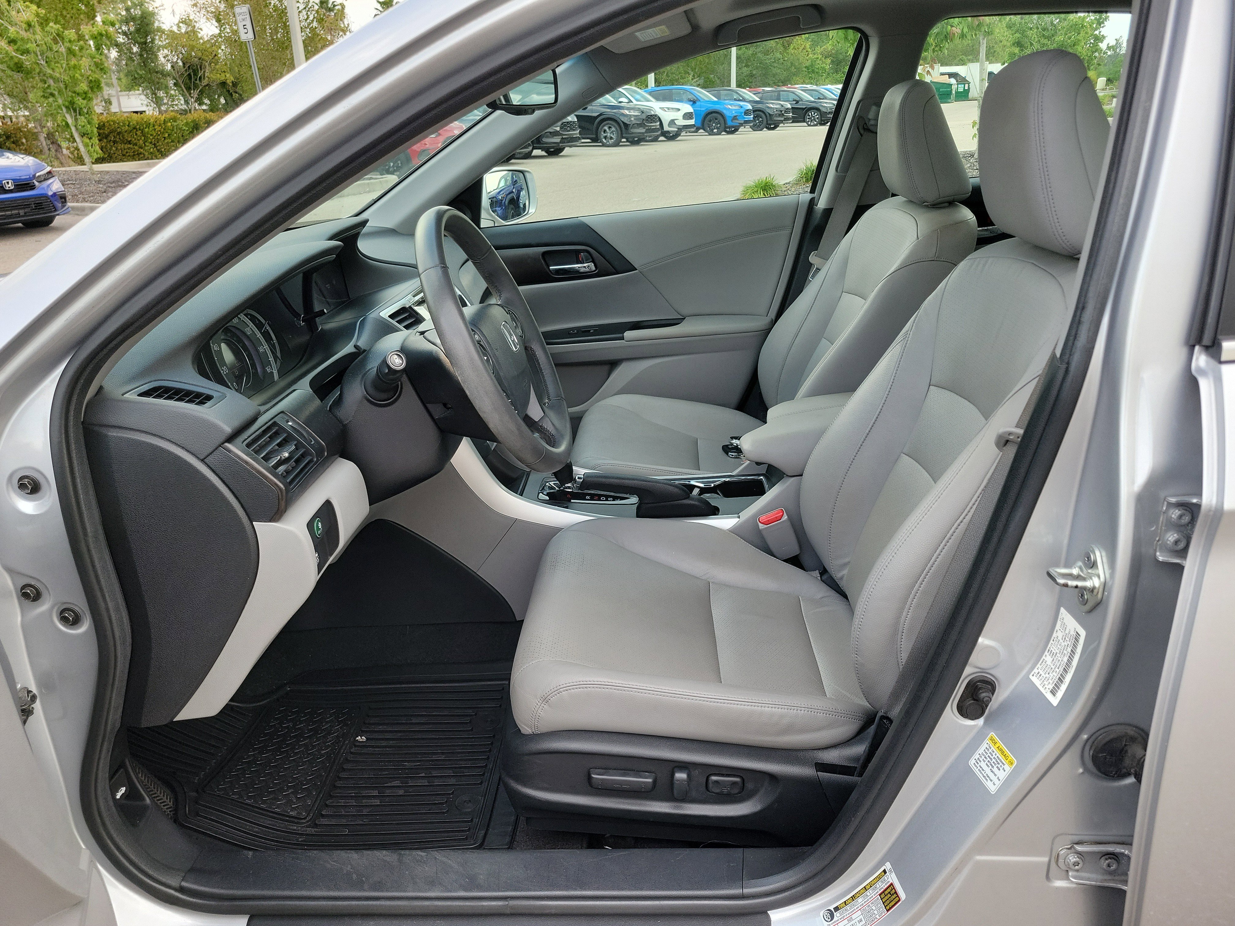 Used 2013 Honda Accord EX-L image 21