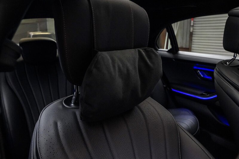 Used 2022 Mercedes-Benz S 500 4MATIC w/ AMG Line Package image 34