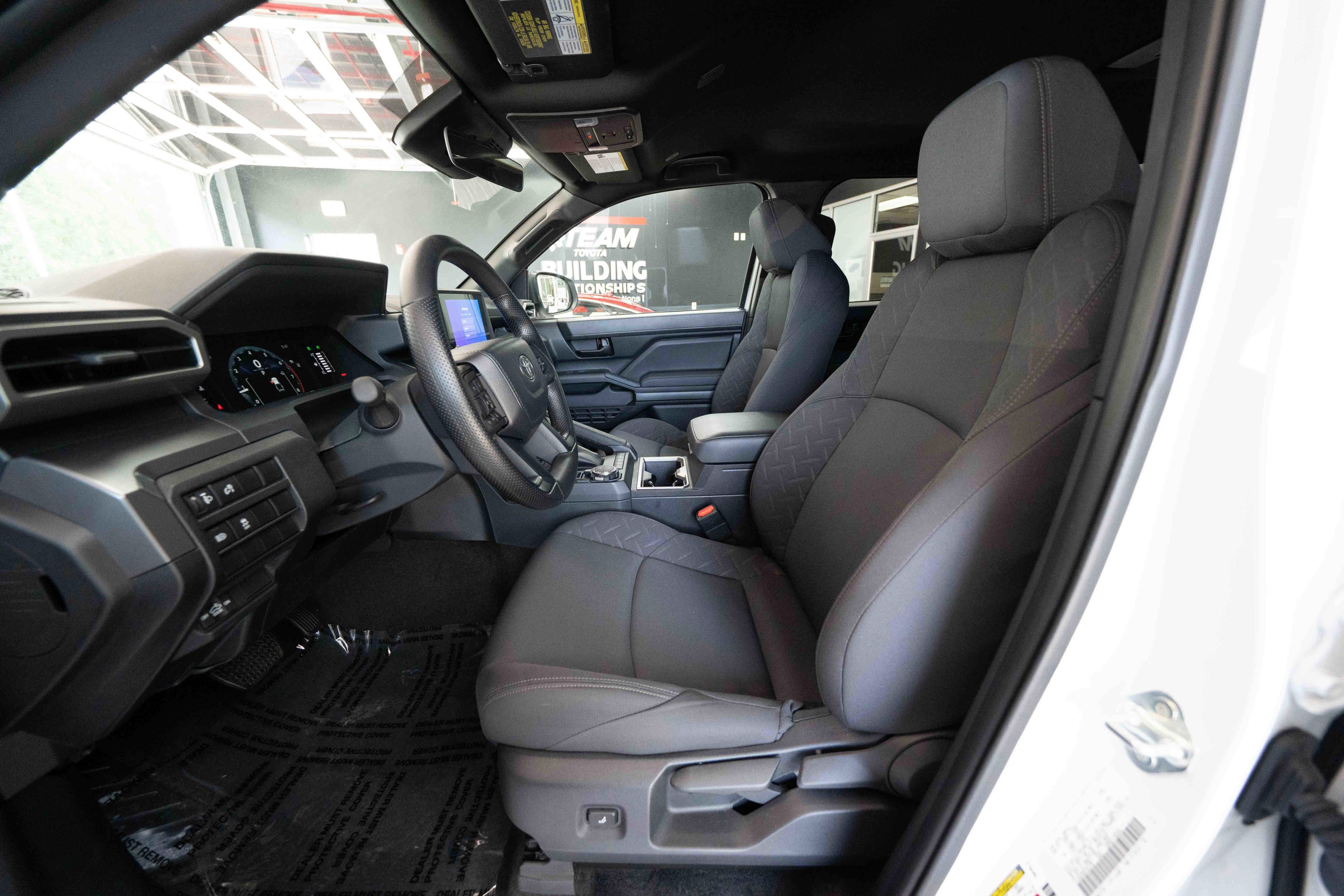 Used 2024 Toyota Tacoma SR5 AWD/4WD image 9