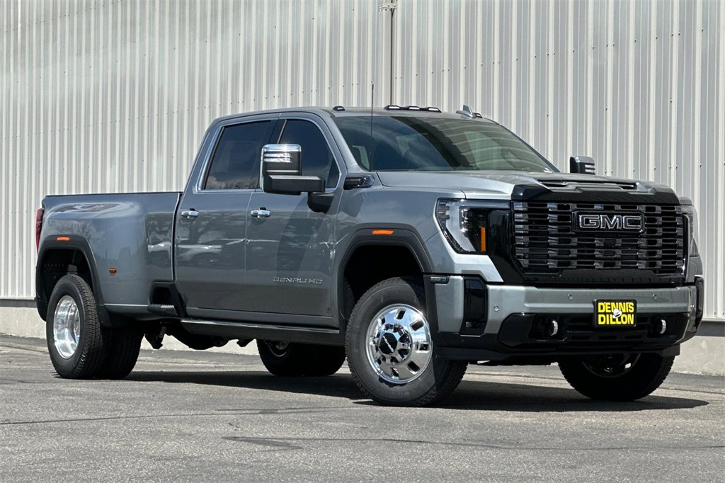 New 2025 GMC Sierra 3500 Denali Ultimate image 2